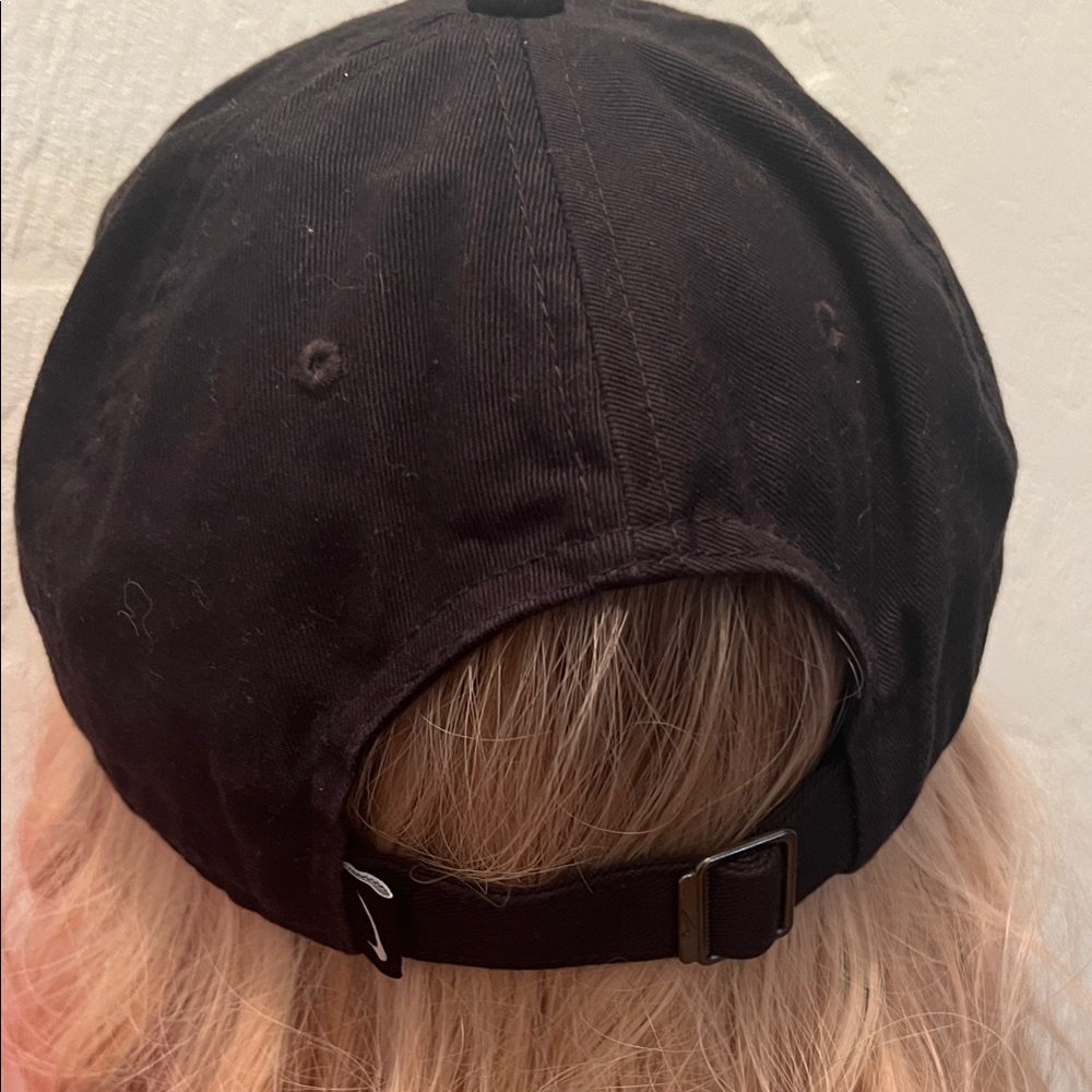 #1486= Unisex’s Nike Black Baseball Cap - Picture 3 of 8